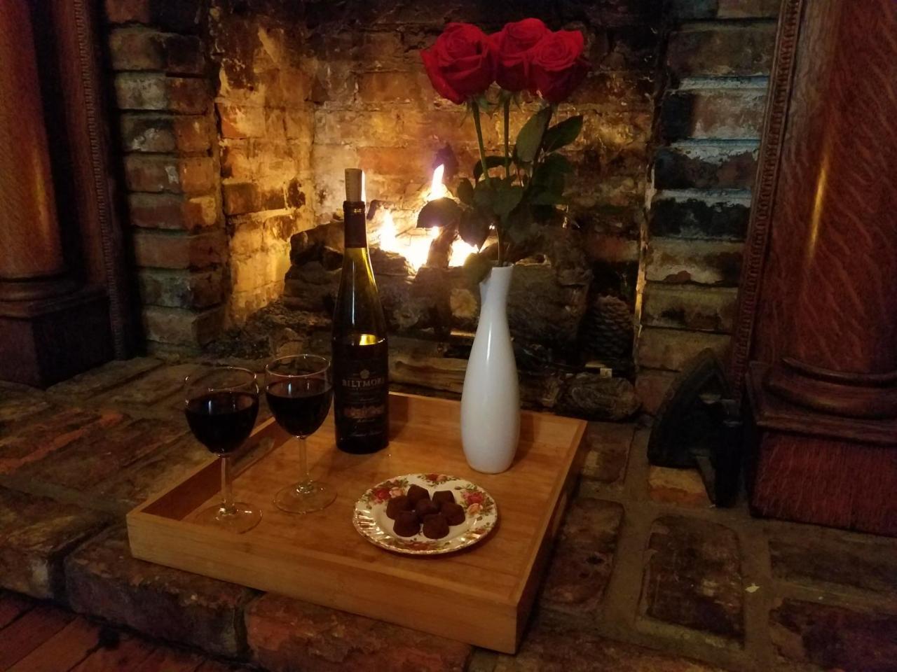 The Lion And The Rose Bed And Breakfast Ешвілл Екстер'єр фото
